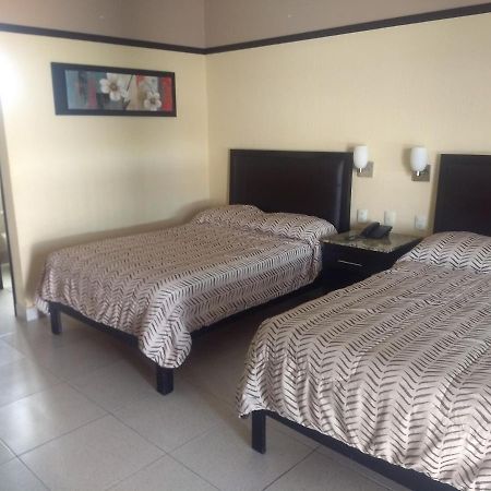 Jalyd Inn Irapuato Kültér fotó