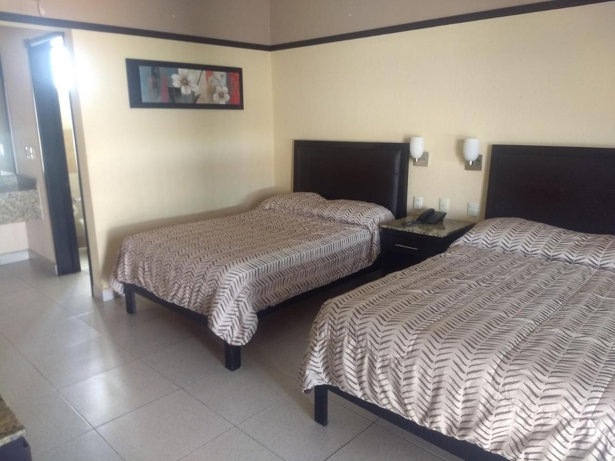 Jalyd Inn Irapuato Kültér fotó