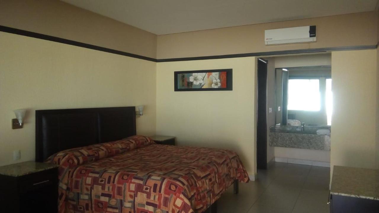 Jalyd Inn Irapuato Kültér fotó