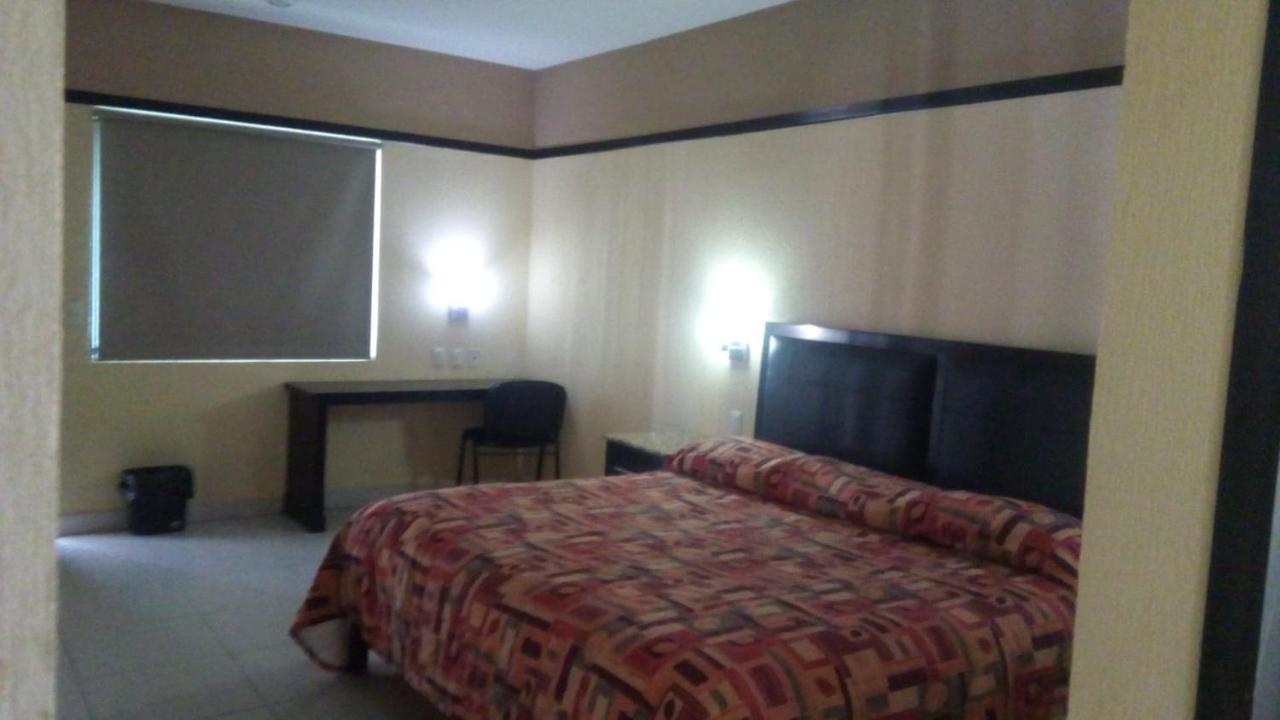 Jalyd Inn Irapuato Kültér fotó