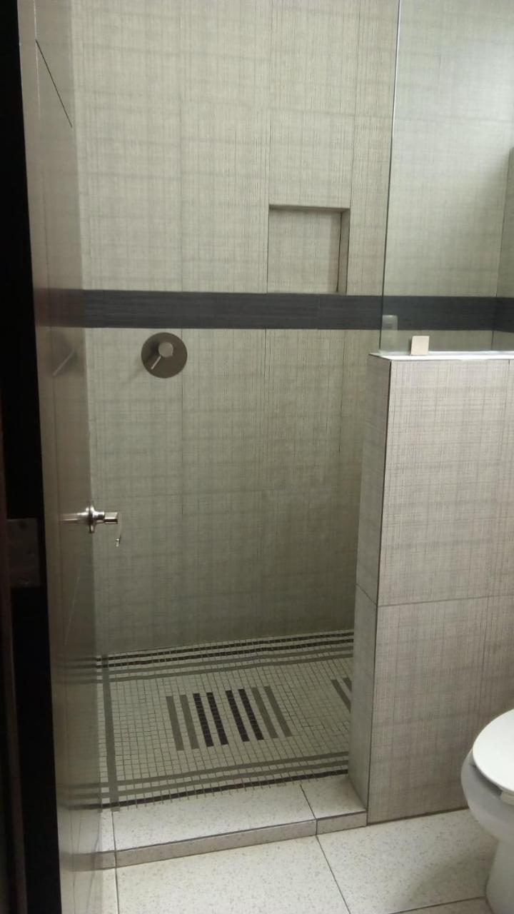 Jalyd Inn Irapuato Kültér fotó